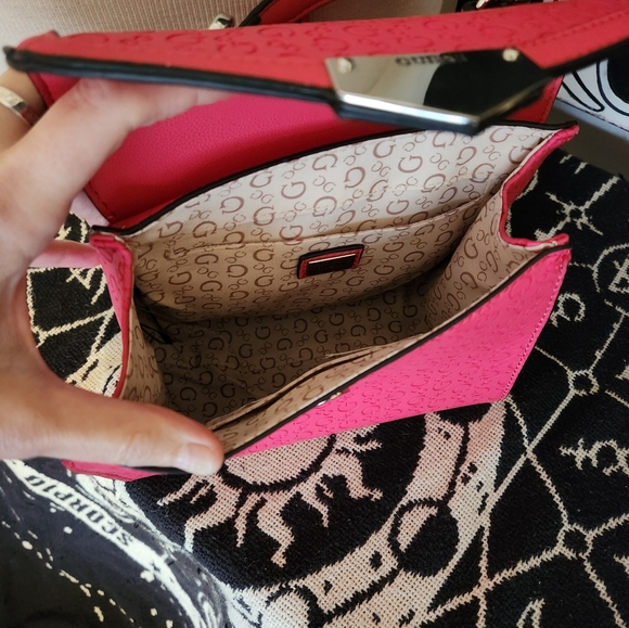 Guess Barbie Pink Cross Body Purse Handbag - Picture 4 of 5